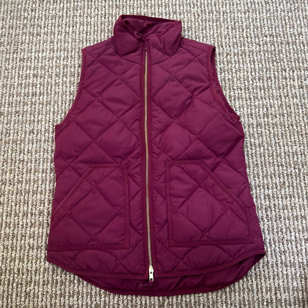 J.Crew Size XS Burgundy Puffer Vest